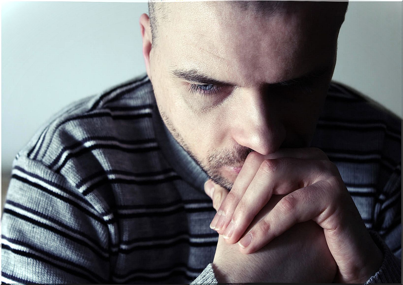 Man wondering how to tell if my mental health has worsened